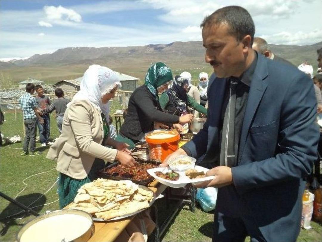 Varto'da Geleneksel U&ccedil;urtma Şenliği
