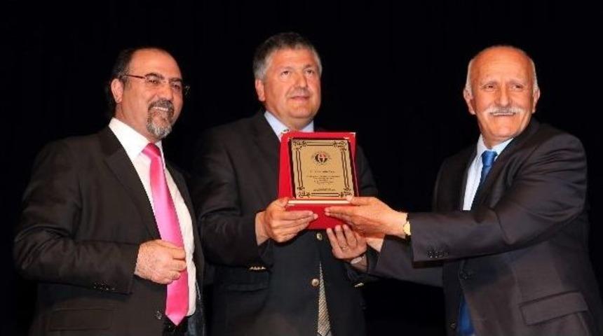 Ga&uuml;n &Ouml;ğrencileri D&uuml;nya Sekreterlik G&uuml;n&uuml;n&uuml; Coşkuyla Kutladı