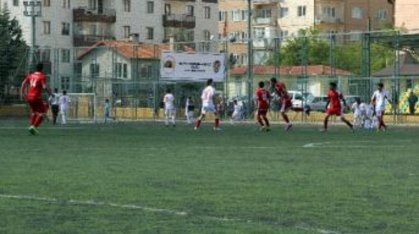 &Ccedil;ogep Halı Saha Turnuvası Başladı