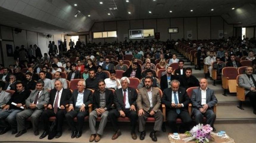 Yy&uuml;'de Ahmedi Xani'yi Anma Paneli