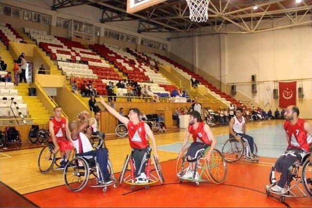 Tekerlekli Sandalye Basketbol Süper Ligi