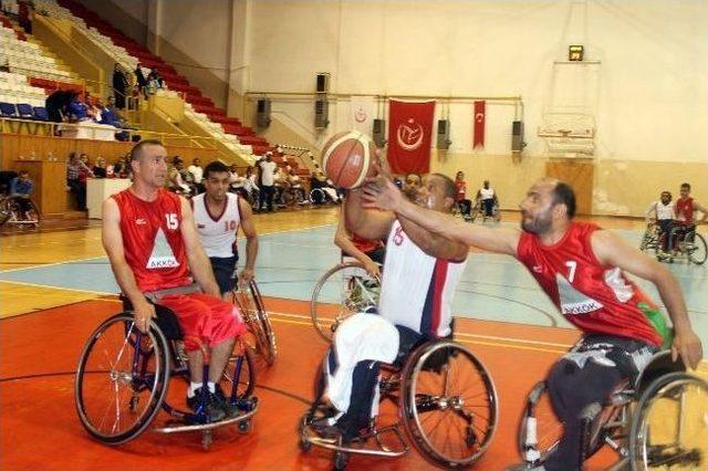 Tekerlekli Sandalye Basketbol Süper Ligi