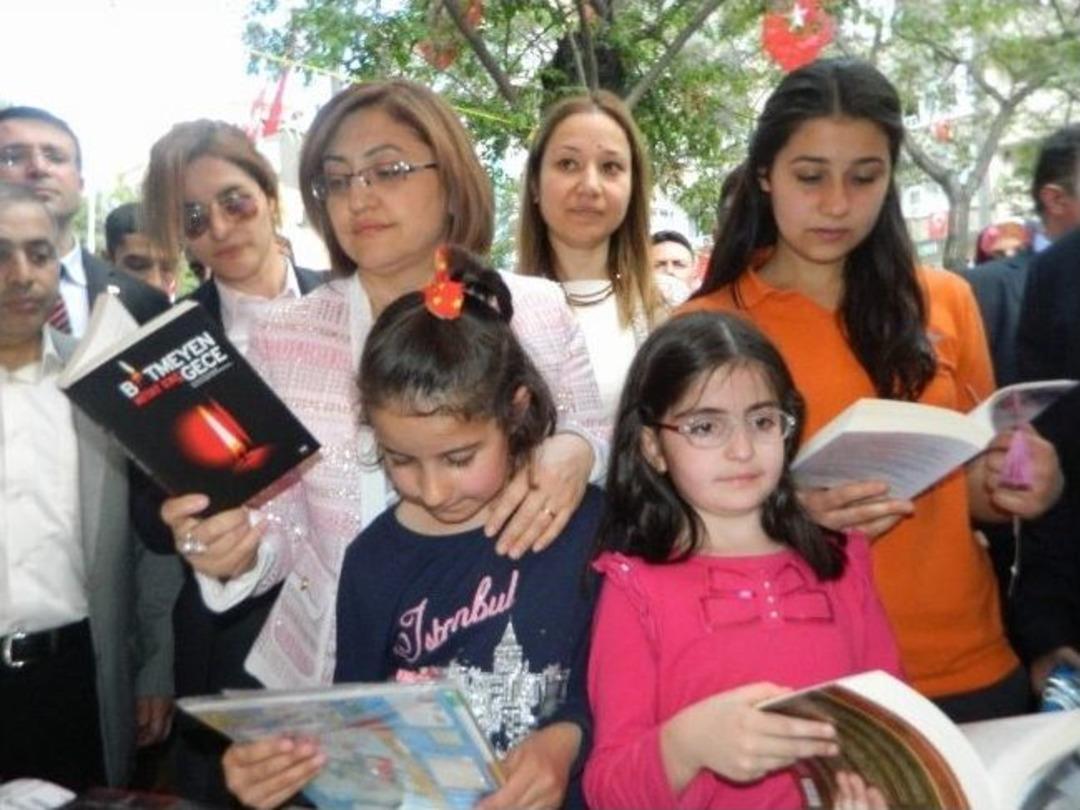 Gaziantep&rsquo;te 1. Uluslararası Kitap Festivali Başladı