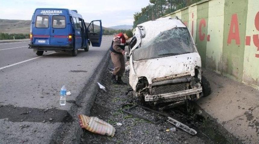Yozgat&rsquo;ta Trafik Kazası: 3 Yaralı