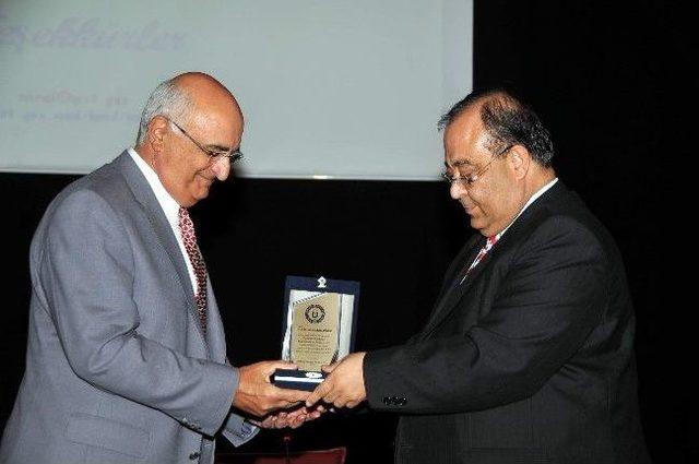 Kanser Araştırmalarıyla &Uuml;nl&uuml; Bilim Adamı Ad&uuml; &Ouml;ğretim &Uuml;yeleriyle Buluştu&rlm; 2