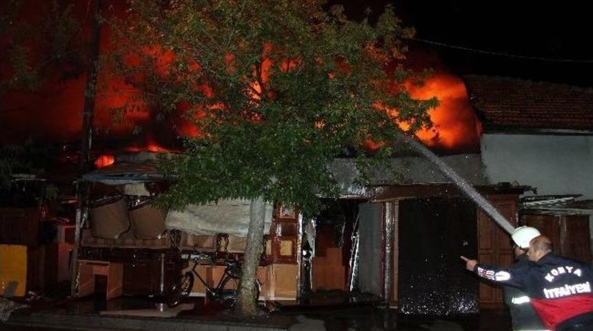 Yangın, İş Yerini K&uuml;l Etti