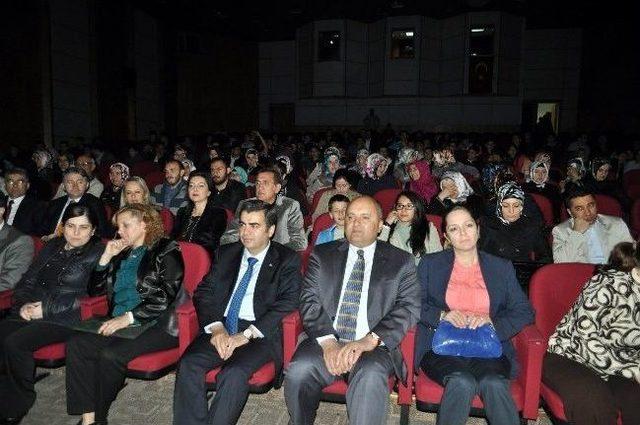 Tiyatrocu İmamlar Sahnede 1