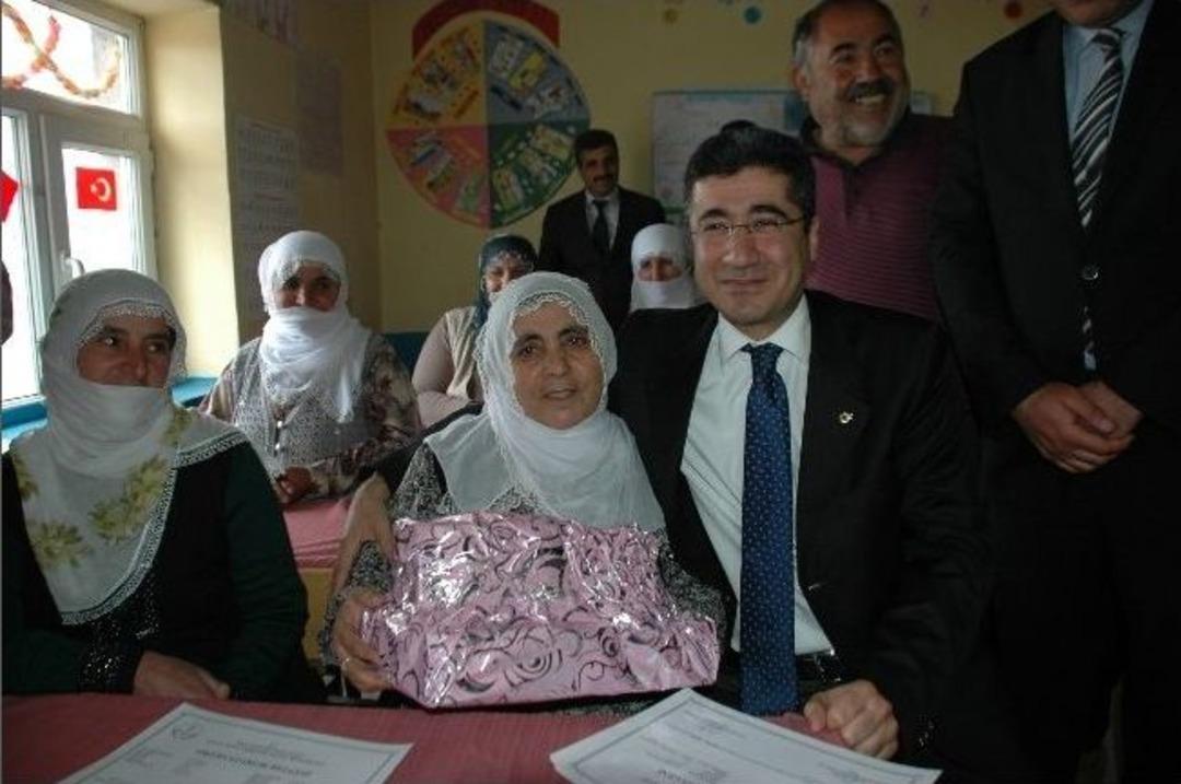 Okumanın Yaşı Olmadığını G&ouml;sterdiler