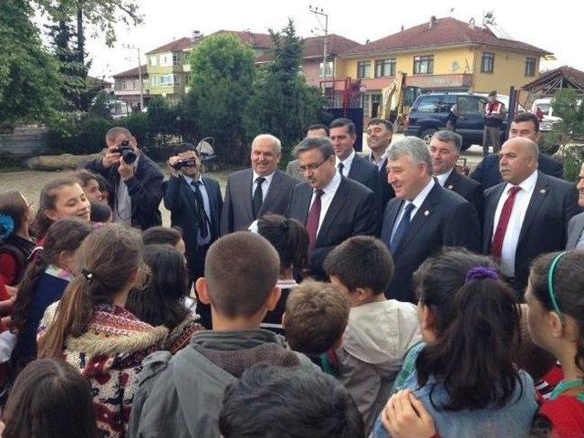 Vali Su, Milletvekili Arslan İle Yenitaşköprü İlkokulunda