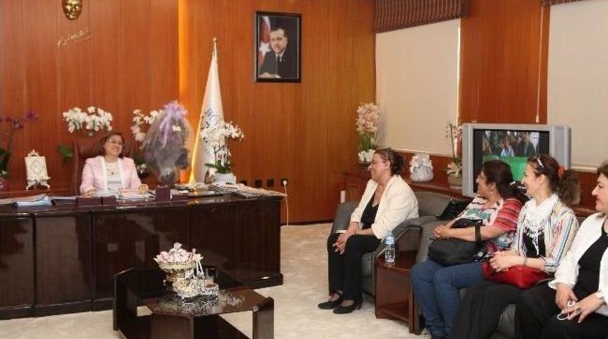 T&uuml;rkiye&rsquo;nin 7 İlin Kadın Temsilcilerinden Başkan Şahin&rsquo;e Ziyaret