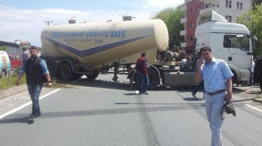 Trabzon&rsquo;da Trafik Kazası: 2 Yaralı