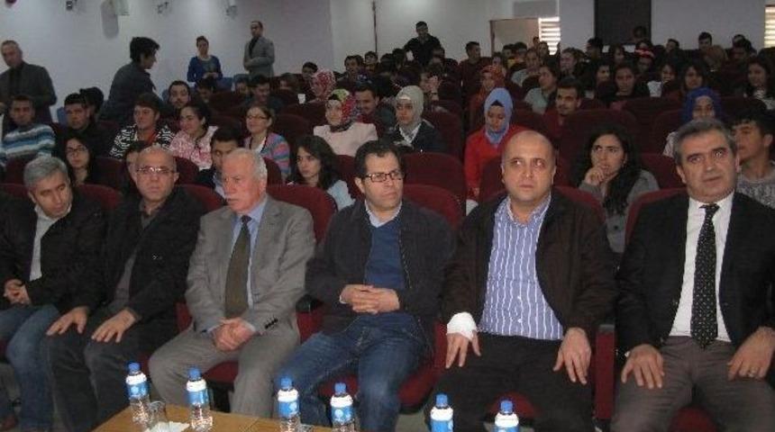 Yurt &Ouml;ğrencilerine Kariyer Semineri