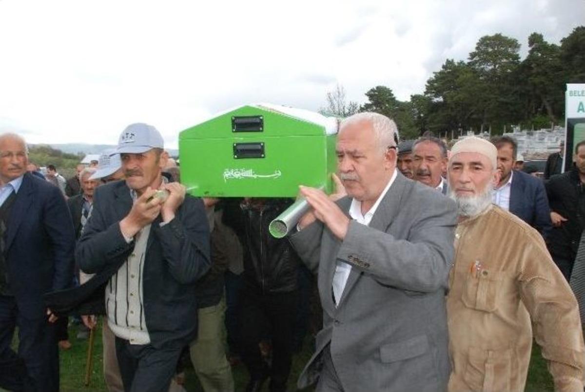 İbrahim Şahin, Annesini Son Yolculuğuna Uğurladı