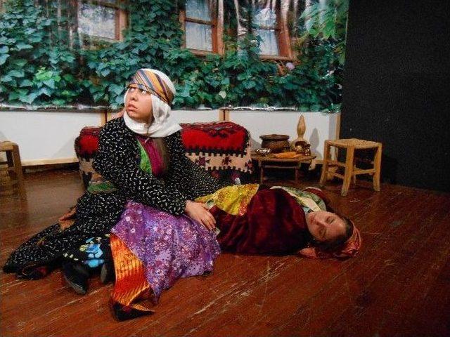 4. Eskişehir Liselerarası Tiyatro Şenliği Başladı 1