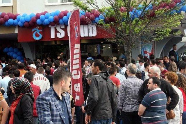 Bursa'da Ts Club Açıldı