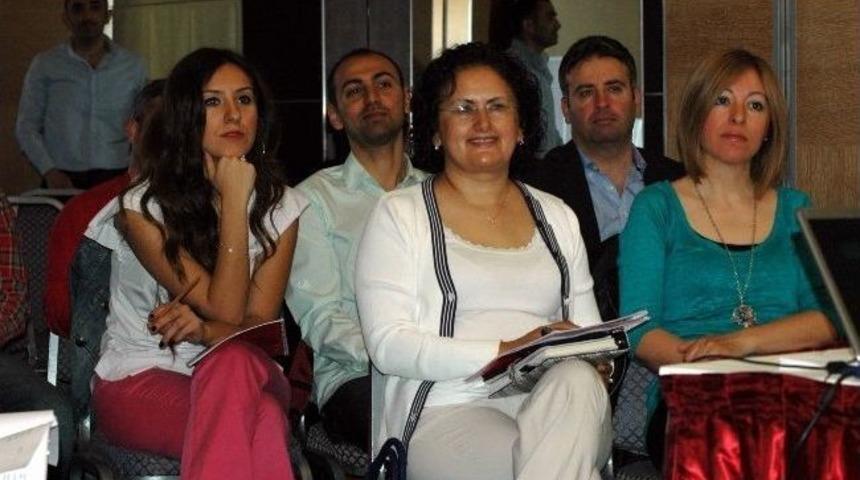 İzmirli Eczacılar Liderlik Eğitiminde Buluştu