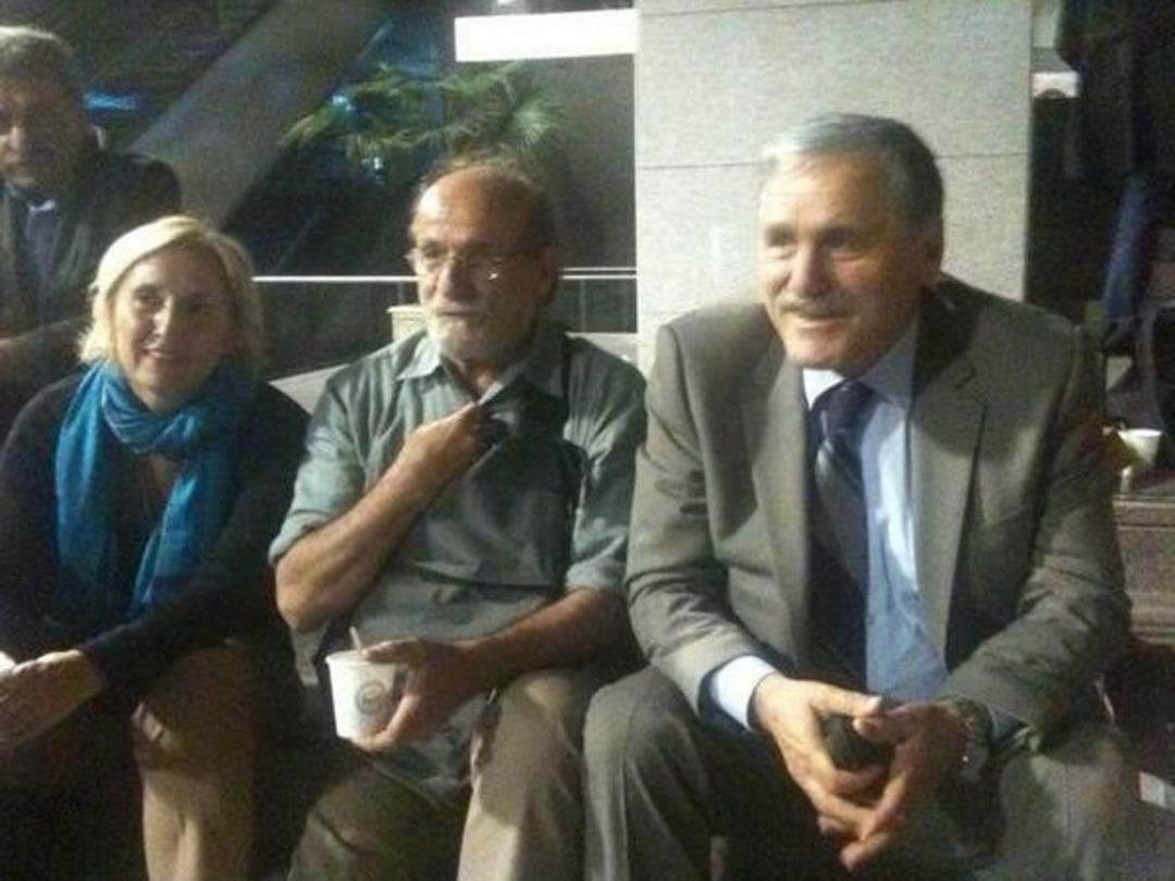 Avukatlardan Adliye İ&ccedil;erisinde Oturma Eylemi