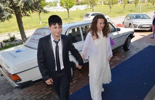 &Ccedil;iftlere D&uuml;ğ&uuml;n Paketi Başkan Akg&uuml;n&rsquo;den 1