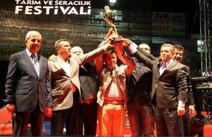 Mustafa Sandal Padişah Oldu, Domates Yedi G3