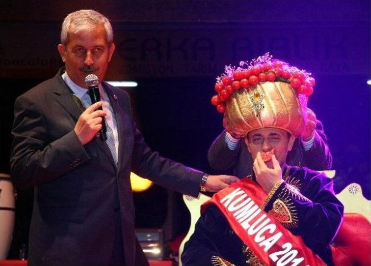 Mustafa Sandal Padişah Oldu, Domates Yedi G1