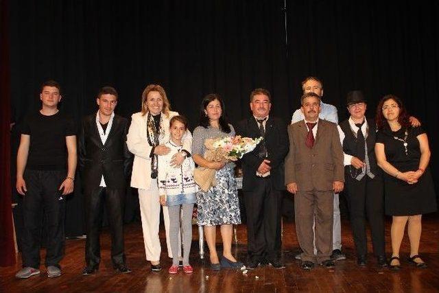 Balıklıova K&ouml;y Tiyatrosu&rsquo;ndan &ldquo;vatan Kurtaran Şaban&rdquo; 1