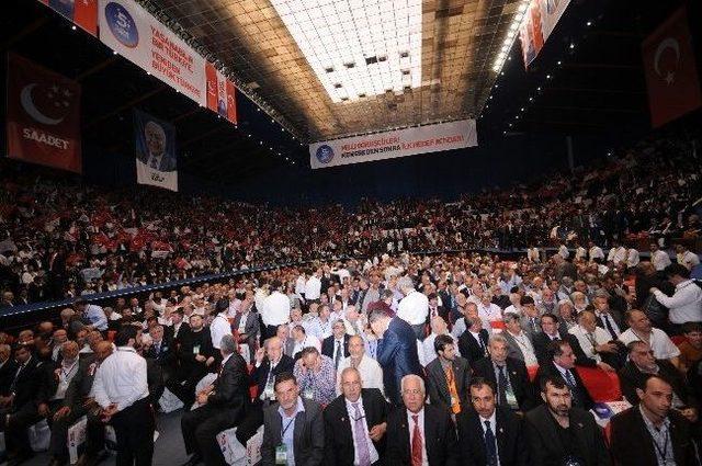 Saadet Partisi 5. Olağan Büyük Kongresi Atatürk Kapalı Spor Salonunda Başladı