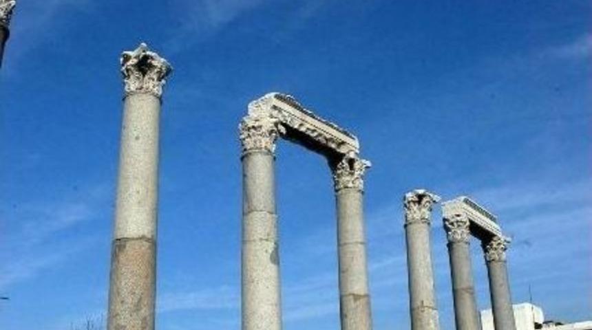 Antik Kent İzmir'de &Ccedil;alışmalar