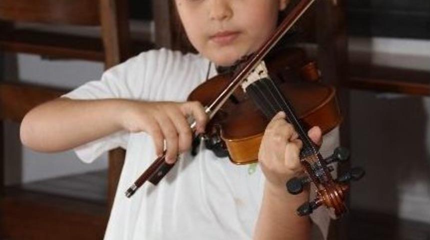 Adanalı Elif&rsquo;in Uluslararası Başarısı