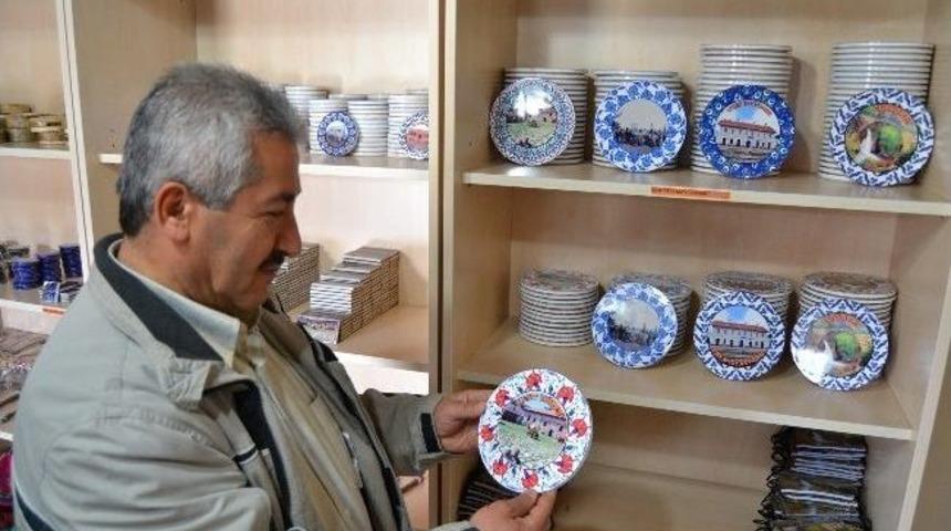 Uşak&rsquo;ın Değerleri Hediyelik Eşya Olacak