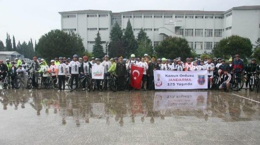 Jandarmanın 175. Yaşında 175 Bisikletli Pedal &Ccedil;evirdi