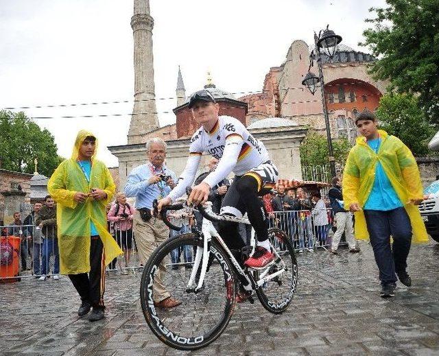 50. Cumhurbaşkanlığı Türkiye Bisiklet Turu İstanbul Etabı Start Aldı