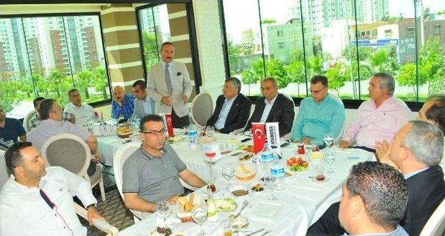 Başkan Karalar Müteahhitlere Moral Verdi