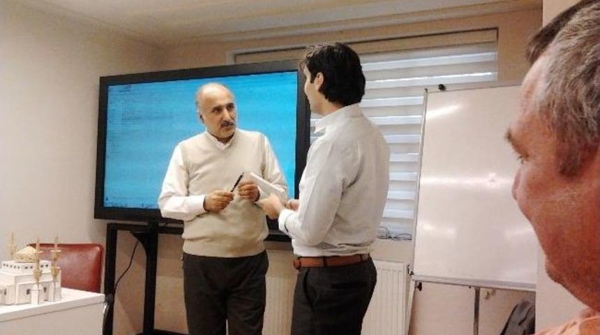 Balcı: "fak&uuml;lte Bilgileriyle Yetinen &Ouml;ğretmen Başarılı Olamaz&rdquo;