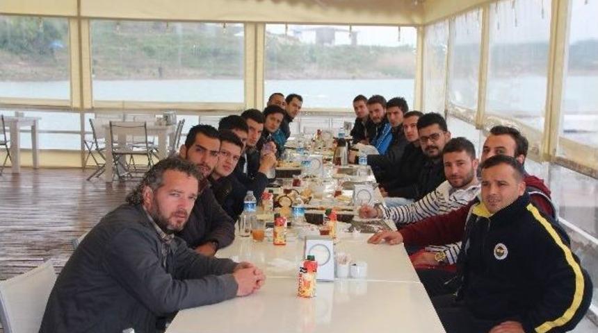 Taraftarlar Takımı Yalnız Bırakmadı