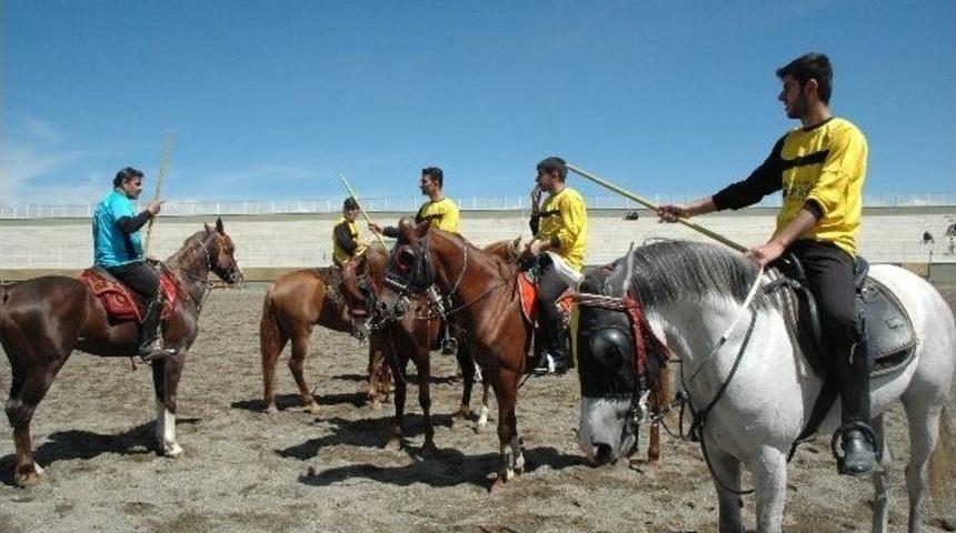 2014 T&uuml;rkiye Şampiyonası Atlı Cirit M&uuml;sabakaları Başlıyor