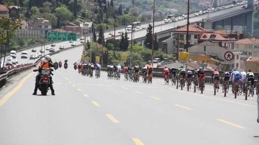 Kapanan Boğaz K&ouml;pr&uuml;s&uuml; Vatandaşa Zor Anlar Yaşattı