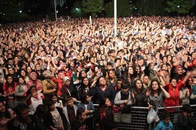 Gece Yolcuları Grubu Çarşamba'yı Salladı