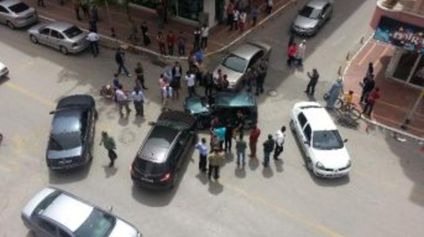 Elbistan'da Trafik Kazası: 2 Yaralı