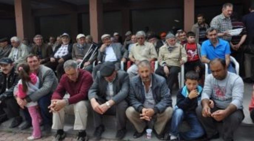 Mahalleli Kuraklık Sonrasında Yağmur Duasına &Ccedil;ıktı