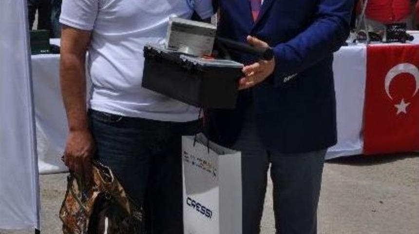 Yamula'da Balık Tutma Yarışması'na B&uuml;y&uuml;k İlgi