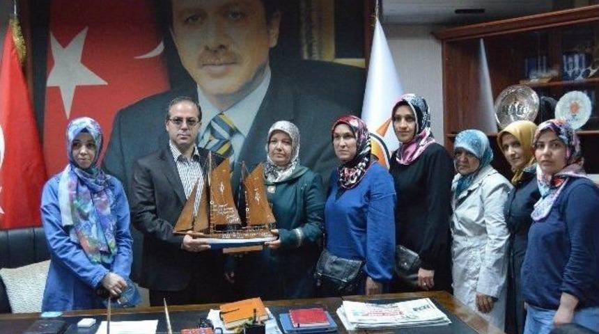 Kadınlardan &Ccedil;&ouml;z&uuml;m S&uuml;recine Destek