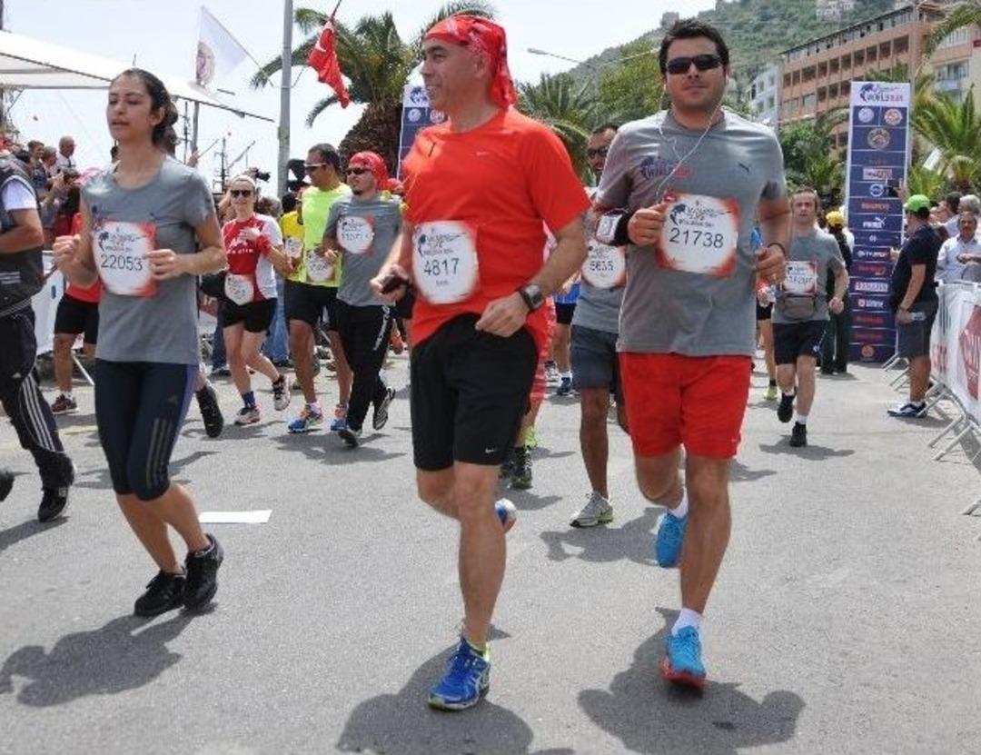 Koşamayanlar İ&ccedil;in Alanya'da Koştular