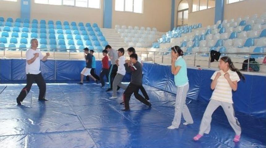 Korkuteli&rsquo;de Muay-thai Kursuna Yoğun İlgi