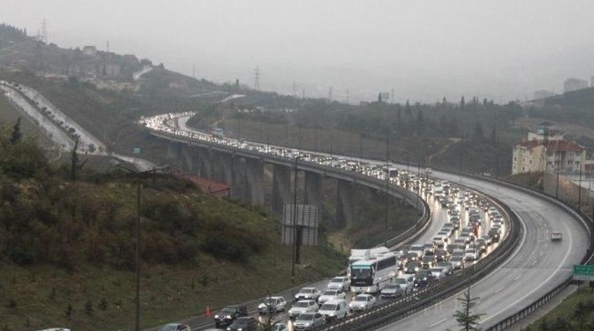 Tem Otoyolu Kocaeli Mevkii 81 G&uuml;n Trafiğe Kapalı