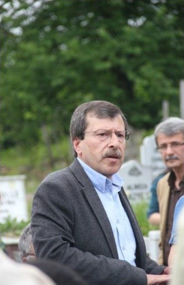 Fikri S&ouml;nmez Mezarı Başında Anıldı 2