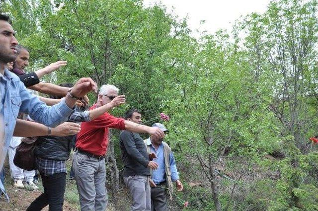 Dersim de &Ouml;lenler İ&ccedil;in Anma T&ouml;reni D&uuml;zenlendi 2