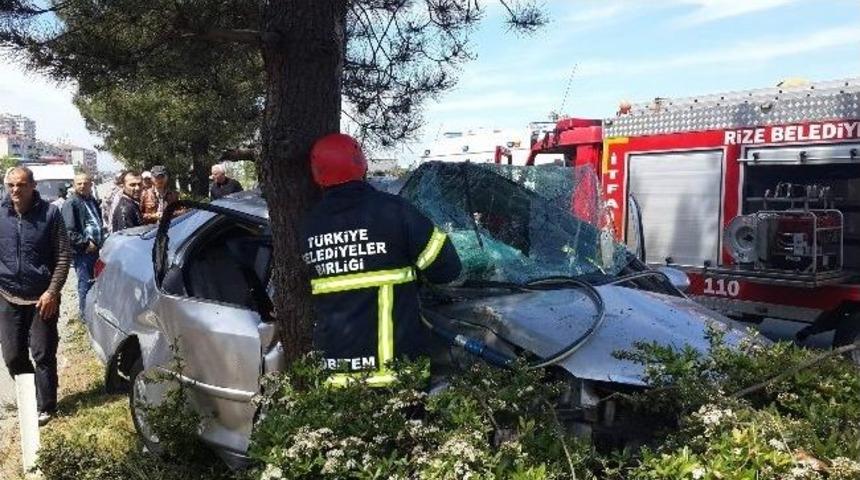 Rize&rsquo;de D&uuml;ğ&uuml;n Konvoyunda Kaza: 2 &Ouml;l&uuml;, 2 Yaralı