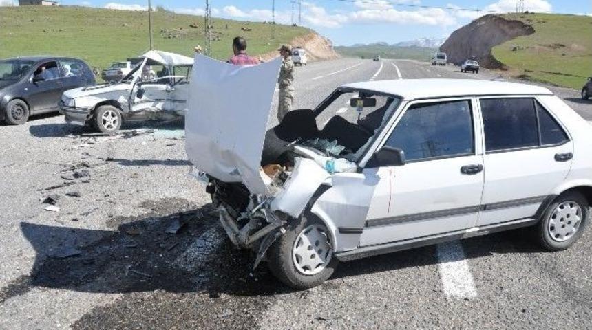 Patnos&rsquo;ta Trafik Kazası: 8 Yaralı