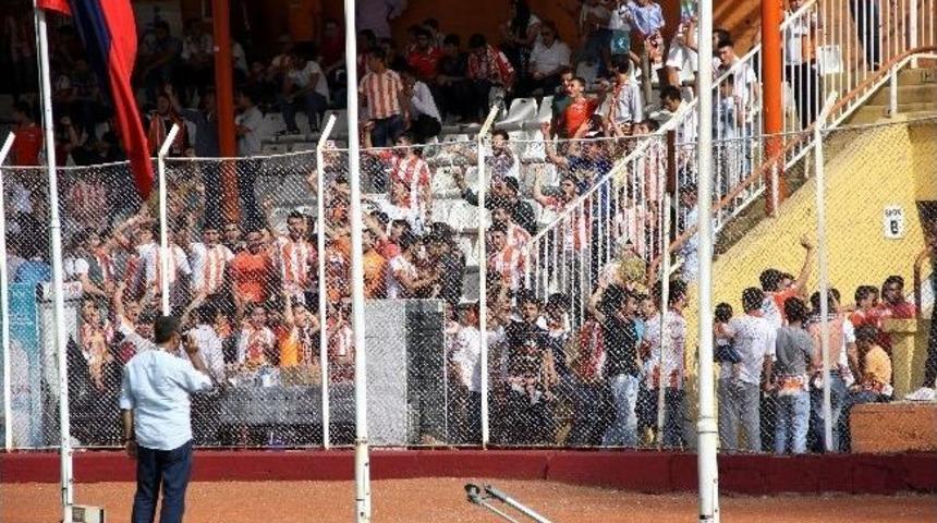 Adanaspor Taraftarında E-bilet Protestosu
