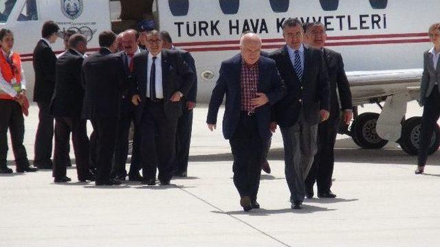 Tbmm Başkanı Cemil &Ccedil;i&ccedil;ek Ve Msb Bakanı İsmet Yılmaz Hatay&rsquo;da 1